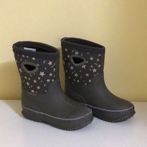 Girl’s boots